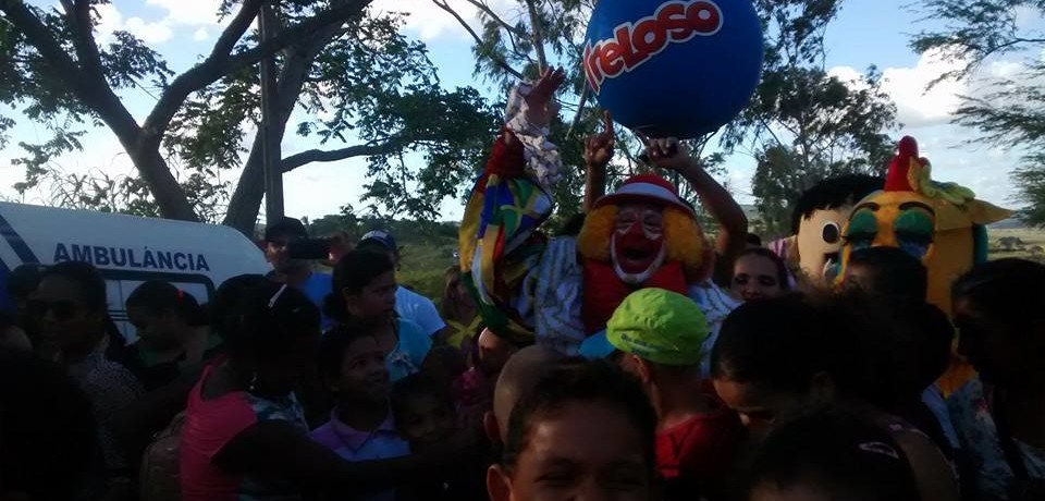 Palhaço chocolate fez a festa no Monte das Tabocas