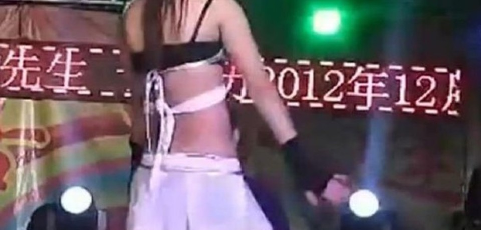 China quer acabar com performance de strippers em funerais