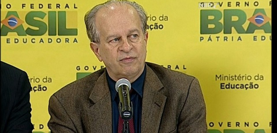 Enem 2015 será em outubro e inscrições começam em 25 de maio
