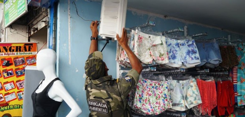 PCR autua 13 lojas por uso irregular de caixas de som e falta de licença