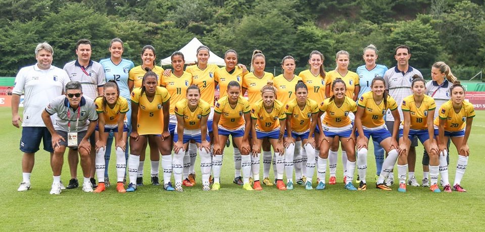 Brasil ganha mais uma na Universíade e garante classificação antecipada
