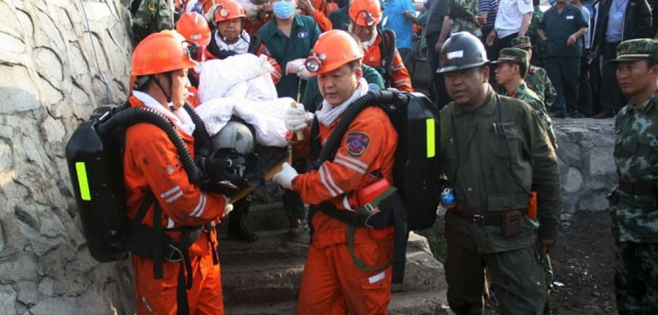 Mineradores são salvos após uma semana presos em mina na China