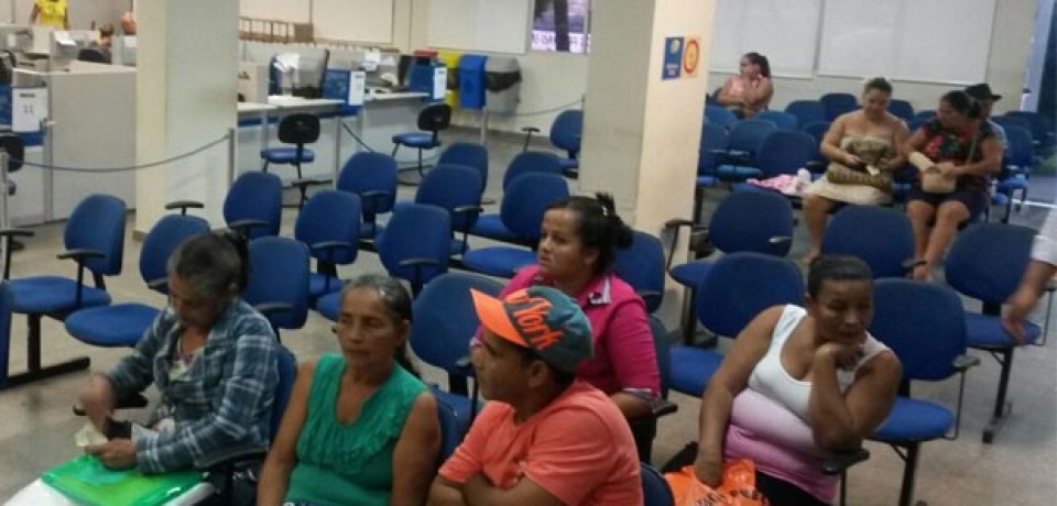 Greve de servidores atinge 80% das agências do INSS em PE, diz sindicato