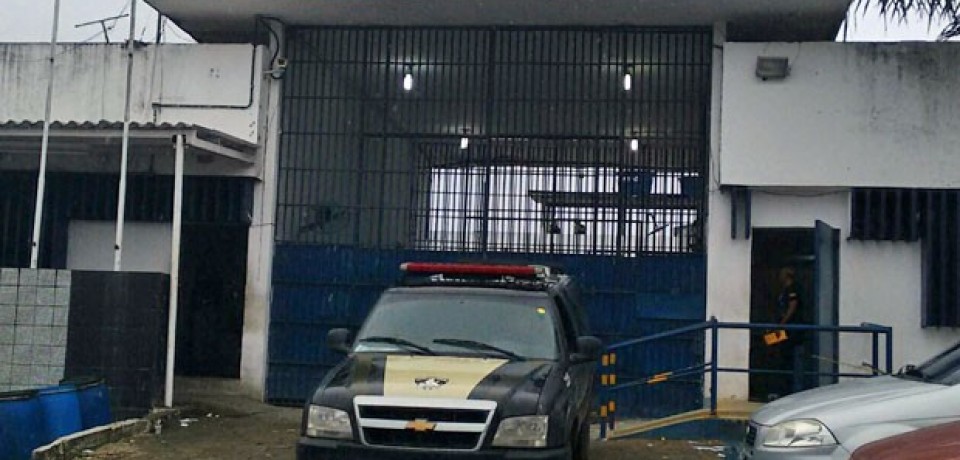 No Recife, dois detentos morrem em incêndio no Complexo do Curado