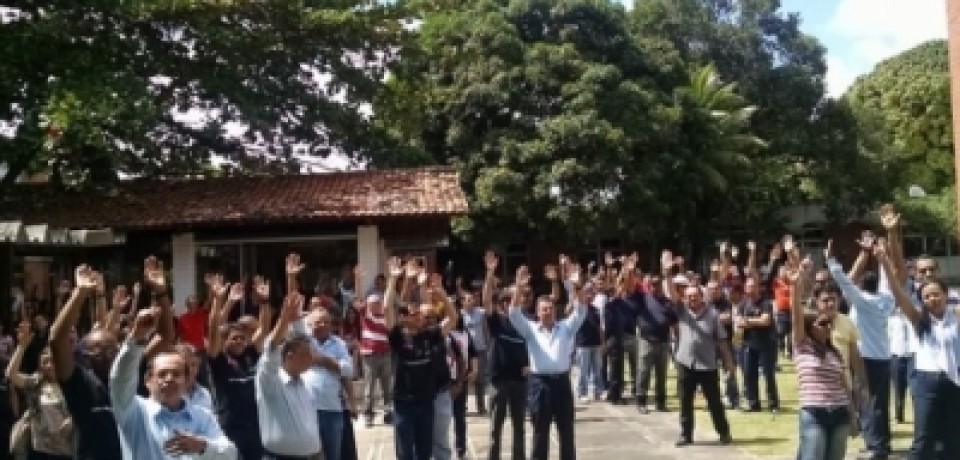 Servidores do Detran-PE encerram greve que durou 19 dias