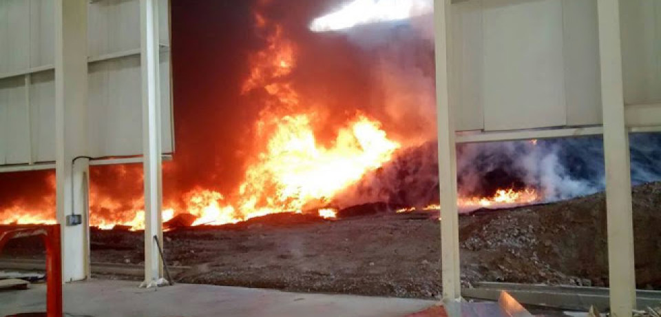 Incêndio em fábrica de baterias de PE é controlado, diz Corpo de Bombeiros