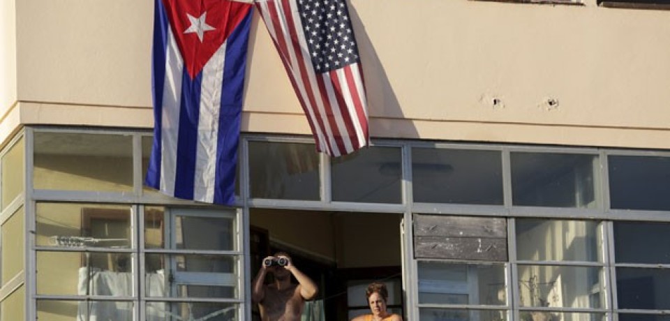Cubanos aguardam reabertura de embaixada dos EUA em Havana
