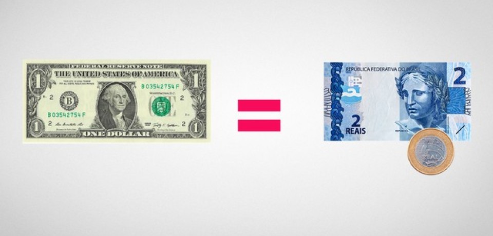 Dólar cai em dia de poucas notícias, com cena política no radar