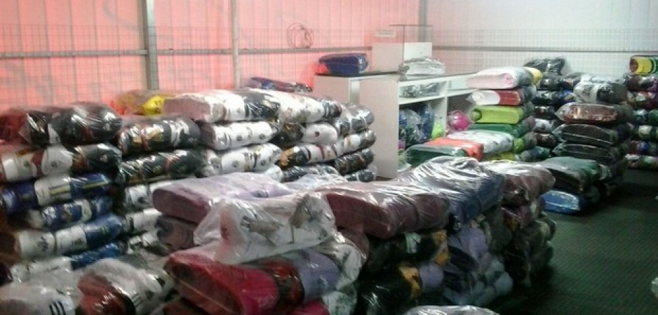 Polícia Civil apreende 60 mil produtos falsificados em centro de compras
