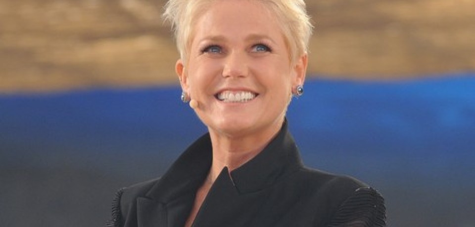 Xuxa estreia na Record sem grandes novidades