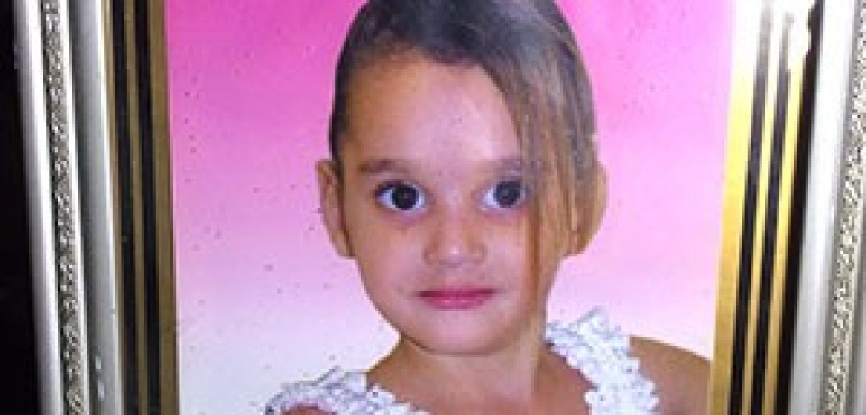 Menina de 9 anos morre eletrocutada em cerca elétrica clandestina