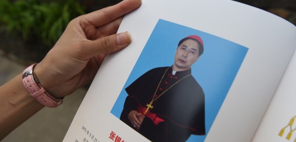 China permite ordenação de bispo católico após três anos