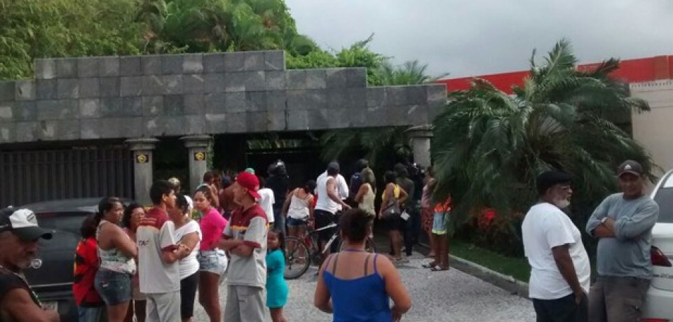 No Recife, jovem morre ao ser baleado na entrada de motel