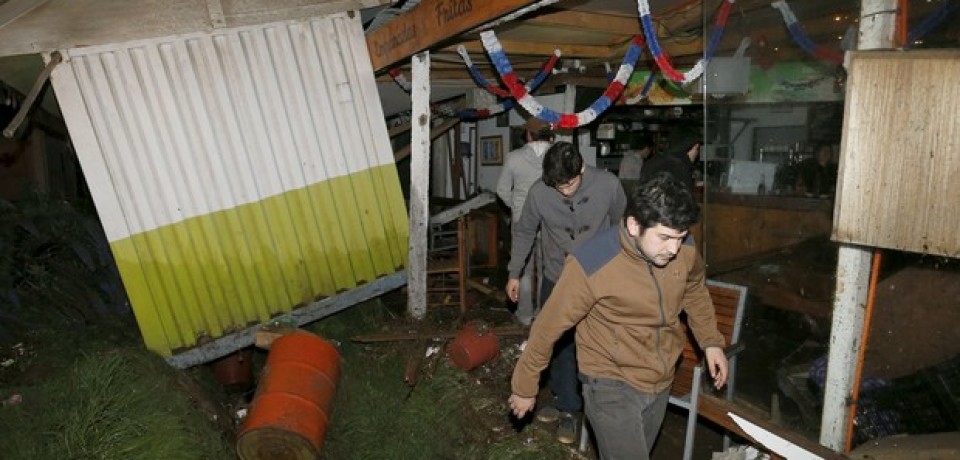 Terremoto de 8,4 graus provoca alerta de tsunami no Chile e onda de cinco metros