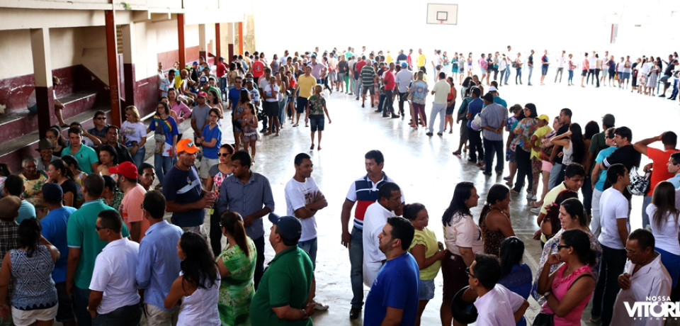 Eleições para o Conselho Tutelar leva milhares de pessoas ao Colégio 03 de Agosto