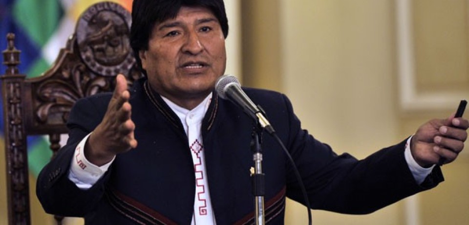Evo Morales agradece a Lula, Chávez e Fidel ao celebrar recorde no poder