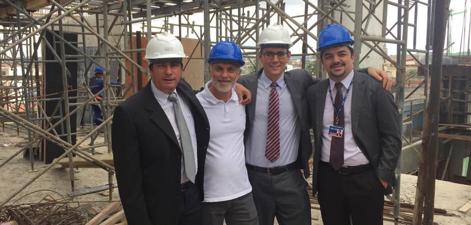 Gerente da Caixa Econômica Federal, agência Vitória, é recebido pelo diretor-presidente Paulo Roberto, no campus Facol