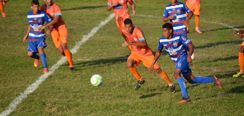 Vitória vence o Olinda e continua invicto no Pernambucano