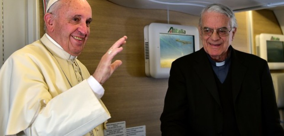 Papa deseja que sua viagem à África dê frutos materiais e espirituais