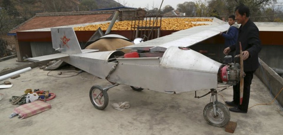 Agricultor chinês gasta R$ 16 mil para construir avião caseiro