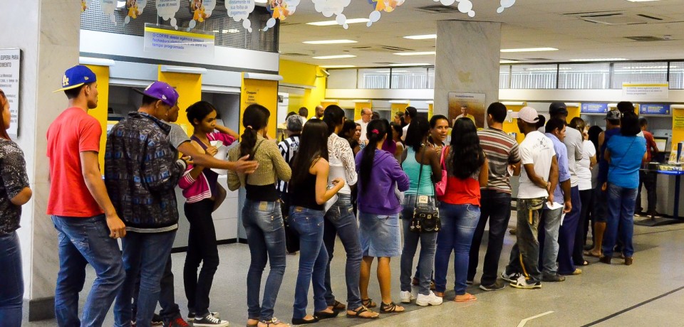 MPPE recomenda cumprimento da Lei da Fila nas agências bancárias de Vitória