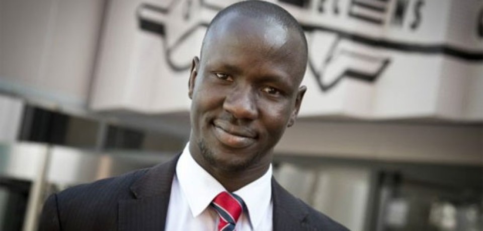 Salvo por irmão, ex-menino soldado sudanês conta como se tornou advogado na Austrália