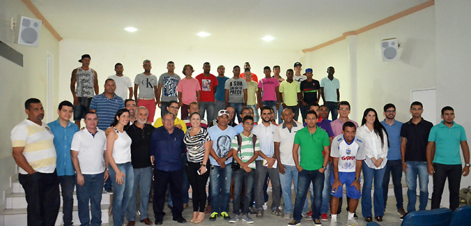 Elenco do Vitória se apresenta para o Pernambucano 2016