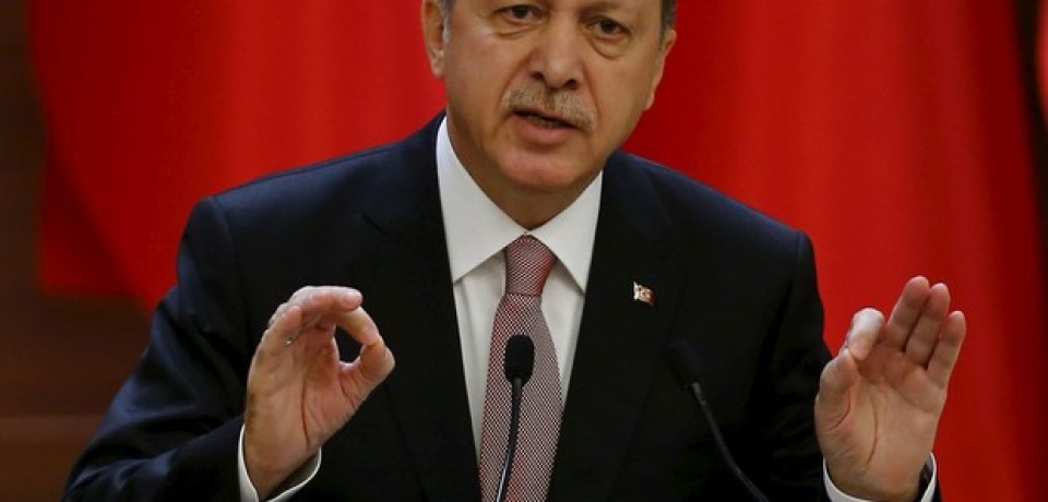 Rússia acusa Erdogan de tráfico de petróleo com o Estado Islâmico