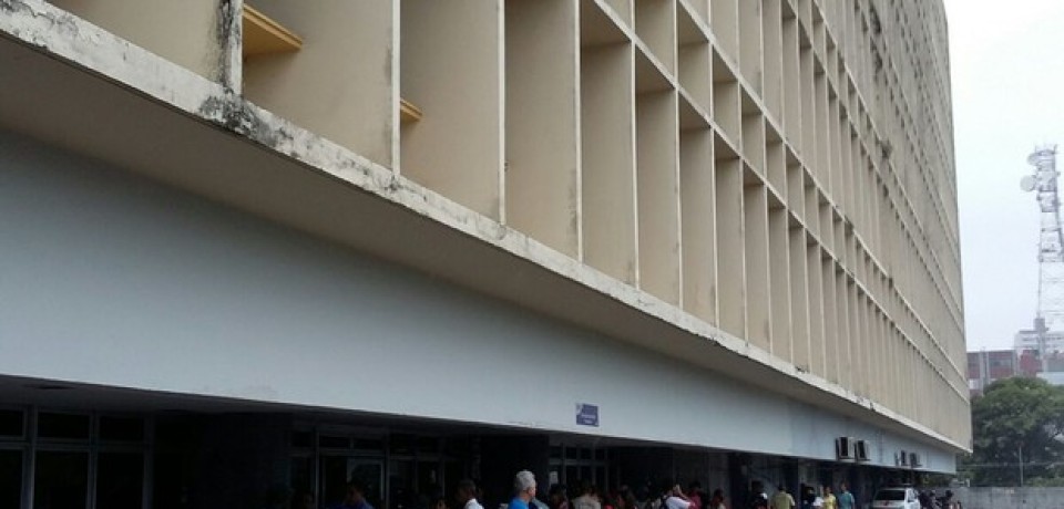 Turista que foi atacado por tubarão passa por cirurgia no Recife
