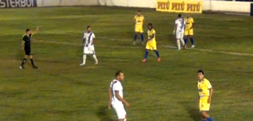 Vitória bate o Pesqueira fora de casa e assume a liderança do Grupo B