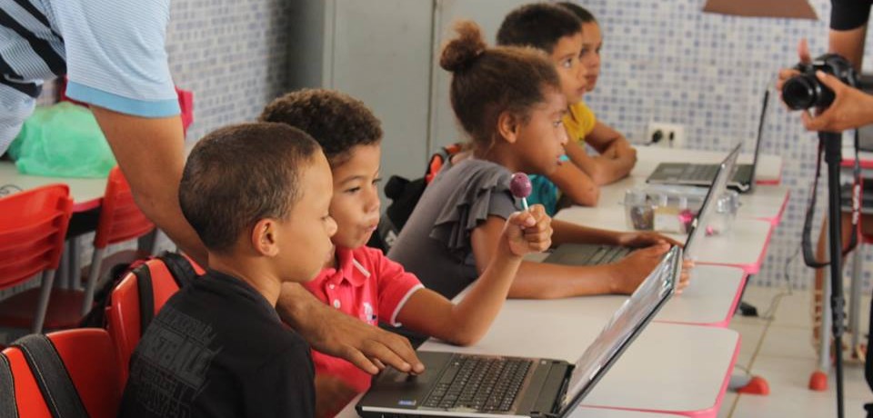 Comunidade do Oiteiro recebe primeira escola rural 100 % digital do Nordeste