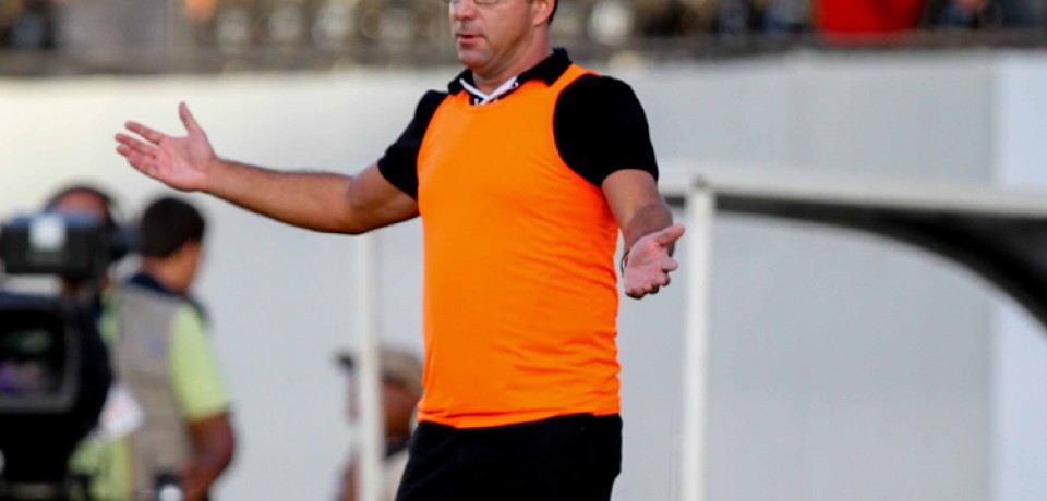 Sem ser vazado há dois jogos seguidos, Santa Cruz tem jogo coletivo elogiado por Martelotte