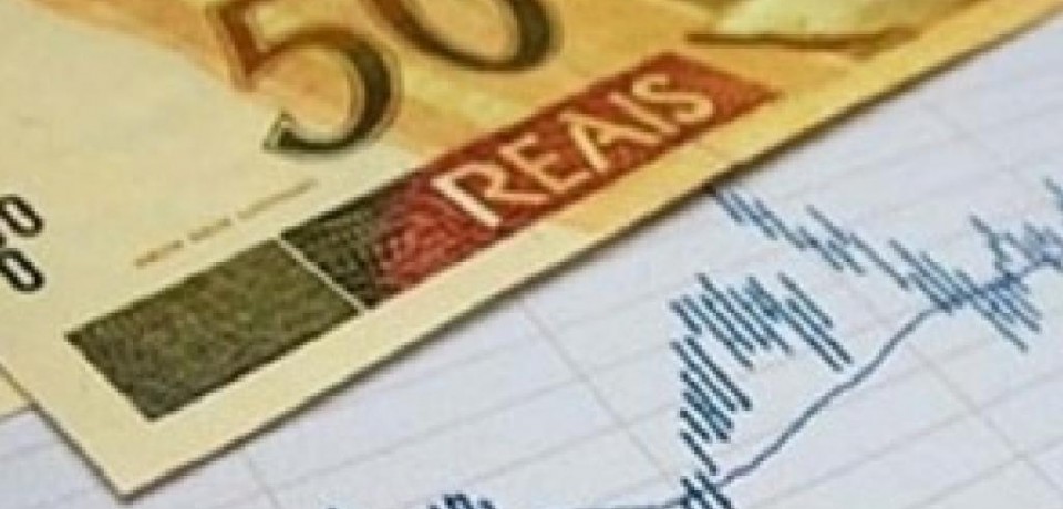 PIB tem queda de 3,8%, a maior registrada pelo IBGE desde 1990