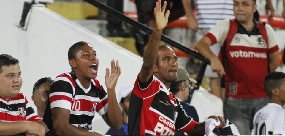 Jogadores do Santa Cruz propõem pacto com torcida contra vaias no decorrer das partidas