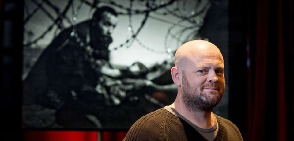 Vencedor do World Press Photo percorre 1.500 km a pé até Amsterdã