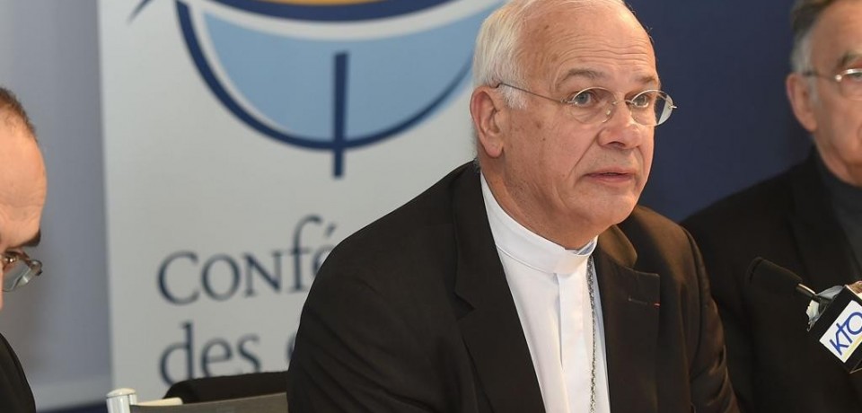 Na França bispo francês pede perdão por declarações sobre pedofilia
