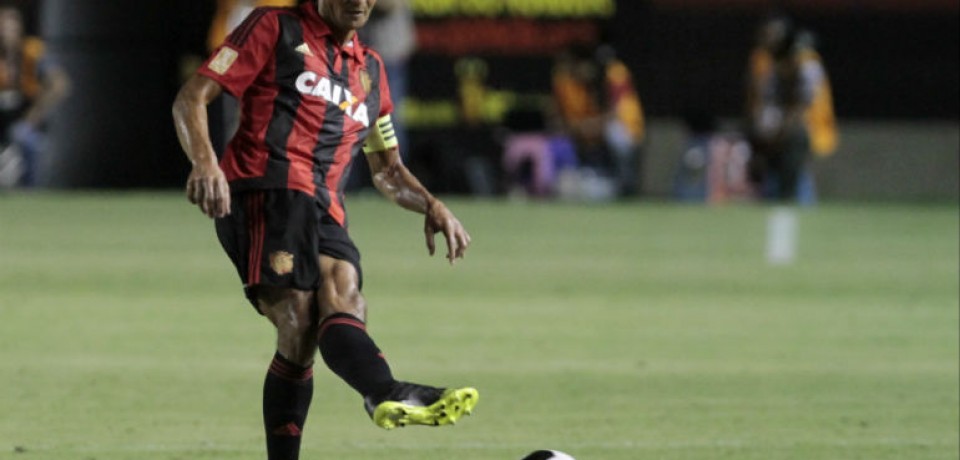 Sport vence o Campinense com gol de Durval nos acréscimos