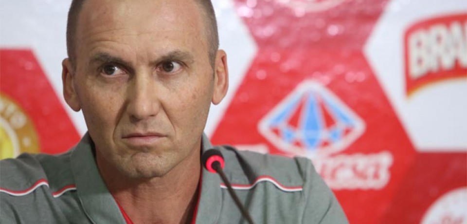 Após eliminação, diretoria se reúne e técnico Dal Pozzo tem emprego sob ameaça no Náutico