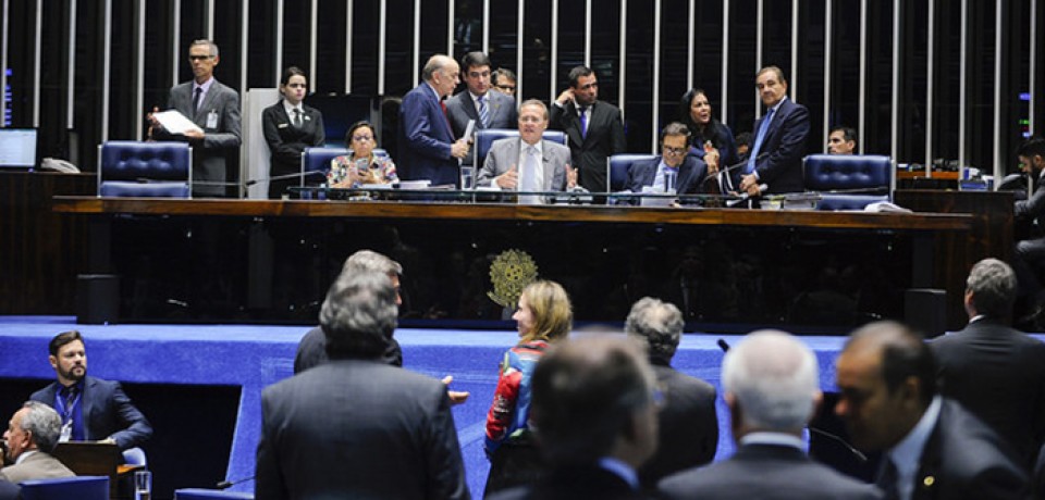 Senado elege hoje comissão que analisará abertura do impeachment