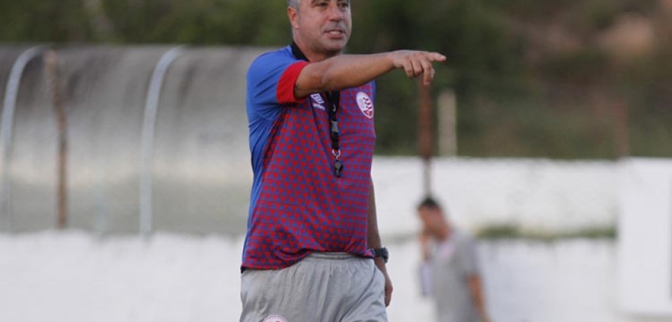 Sem definir time, Gallo quer o Náutico jogando “o mais simples possível” na estreia da Série B