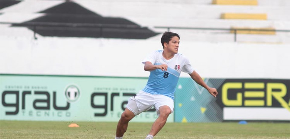 Diretor do Santa Cruz vai conversar com Milton Mendes antes de liberar jogadores do elenco