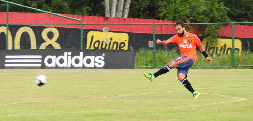 À espera de Rithely, técnico Oswaldo de Oliveira tem só uma dúvida para jogo com o Flamengo