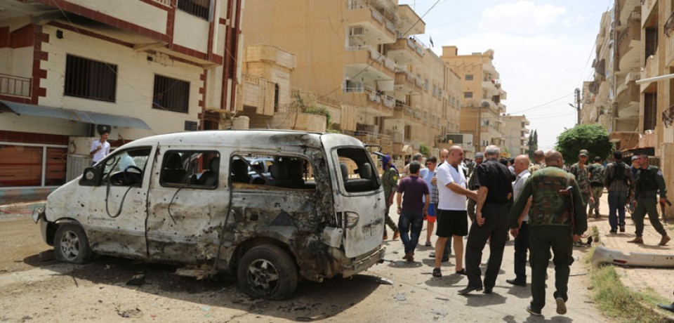 Carro-bomba mata seis soldados na fronteira síria