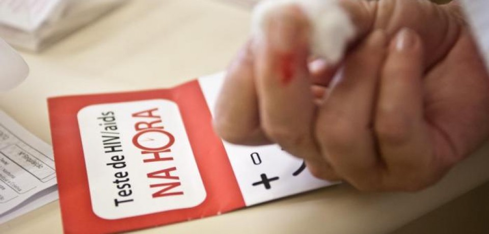 ONU aprova declaração política com meta de acabar com a Aids até 2030