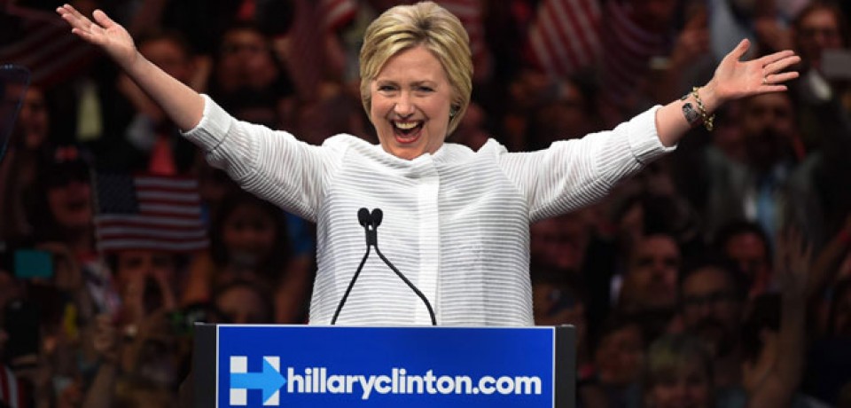 Ao se firmar como candidata, Hillary Clinton evoca momento histórico