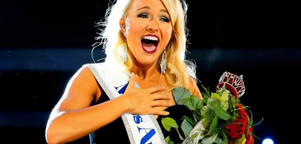 Universitária do Arkansas é eleita Miss América 2017