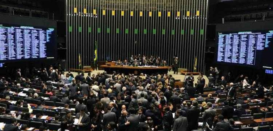 Câmara começa a votar nesta semana PEC que limita despesa pública