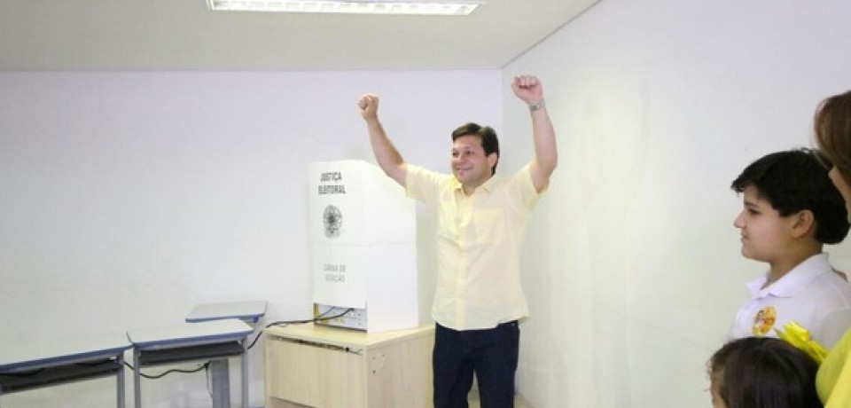 Geraldo Julio venceu João Paulo em todas as 14 zonas eleitorais do Recife